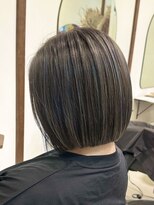 ルイ(ROUIS produced by LUCK 津田沼) ROUIS 津田沼 ボブ 白髪ぼかしハイライト ネイビーブルー
