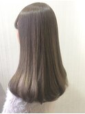 冬カラー ブリーチハイトーン 大人かわいいミルクティーベージュ