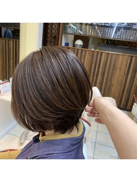 クオリス 上板橋店(QUALIS) 30代40代/大人女子ゆるやか前下がりショートボブ/ベージュカラー