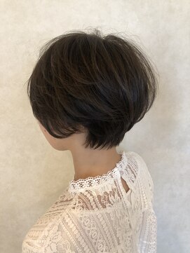 コバコ(Cobaco) ショート×アプリエカラー×グレーアッシュ