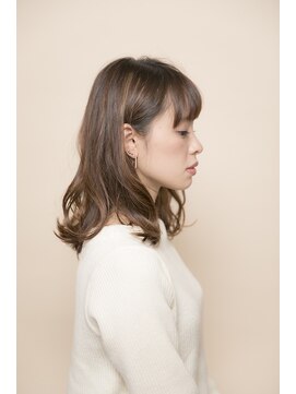 アフロディーテ ギンザ 秋葉原店(APHRODITE GINZA) ミディアム/デザインカラー/シルキーベージュ/斜めバング/秋葉原