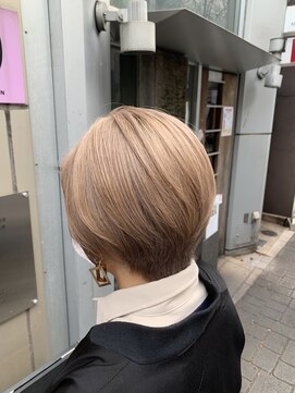 アオゾラヘアーナ ミキザカ アンド パレード(AOZORA HAIR namikizaka＆parade) ミルクティーショート☆