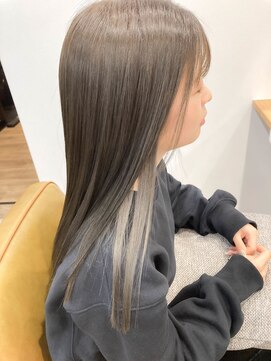 ユニカ(UNIKA) オリーブグレージュ × インナーカラー