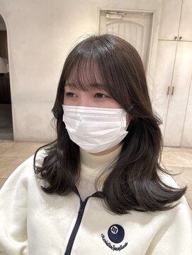 ザックラフィネ(ZACC raffine) 鎖骨ミディ/くびれ巻き/就活カラー/前髪