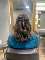 ベルトオブヴィーナス(Belt of venus)&nbsp;ハーフアップアレンジ