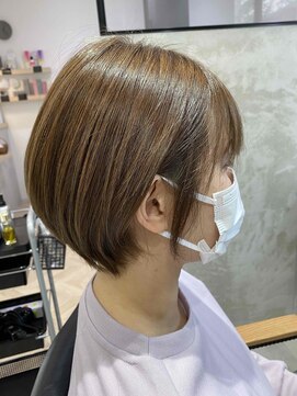 ショートボブ