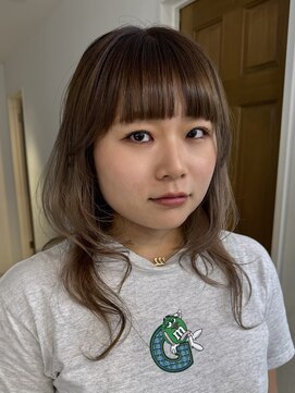 ナループロアツム(Nalu pu loa Tsum) レイヤーカット/シャギーカット/グラデーション/ぱっつん前髪