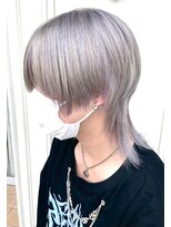 シャルティア(SHALLTIA)&nbsp;ハイトーン/個性的/派手髪/シルバーカラー/メンズウルフカット