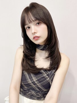 レア 表参道(L'ea) 大人ガーリーダークアッシュミディアムレイヤー似合わせカット