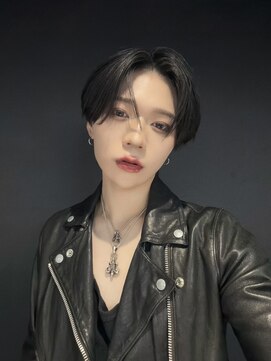 K Jingu ナチュラルな縮毛矯正で作るシースルーセンターパート