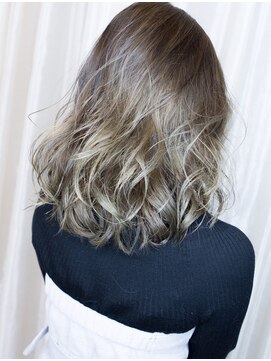 エール(a:le) 3Dバレイヤージュ アッシュ