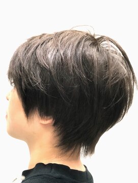 ユキオ オブ ヘアー(YUKIO of Hair) 30代40代 ☆襟足すっきりで小顔見せ☆ショートstyle