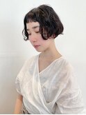 フラット。ショートボブ