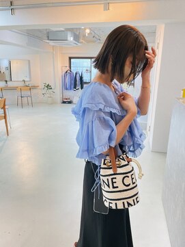 フェイヴィーズ(FavyS) ファッションと切りっぱなしボブ