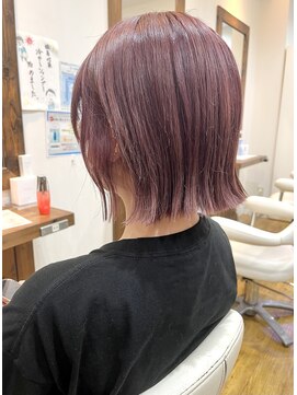 ジャストビューティー リアリー(just beauty Really) チェリーレッド×切りっぱなしボブ【横須賀中央 Really】