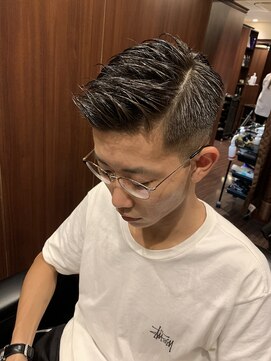 プラウド(PROUD) サイドパート フェード 七三 田町 理容室 顔剃り 床屋