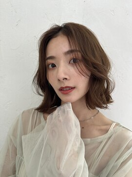 ジョエミバイアンアミ(joemi by Un ami) 【joemi】くびレイヤーエモージュシルキーベージュ(小倉太郎