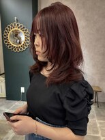 ミーナ バイ アーバン(Meena by urban.)&nbsp;ボルドーカラー × 暖色カラー