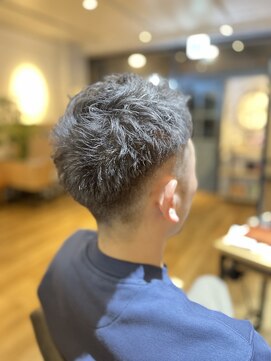 ブリングアウト(BRINGOUT) グレーカラー