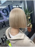 ホワイトベージュ