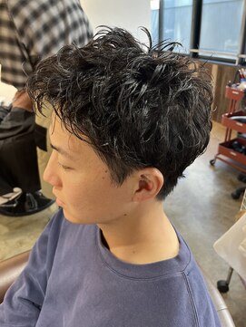 ビハインドザカーテン(BEHIND THE CURTAIN) 無造作パーマ×くせ毛風パーマ×メンズショート