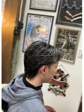 ジェネシス 本店(genesis) 毛流れ　ハイライト　メッシュ