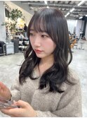 ミディアムレイヤー ぱっつん前髪 顔周りカット ダークカラー