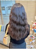 春カラー×くるくるパーマ大人可愛いロングウェーブ