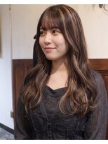 グッドフェローズ キタホリエ(GoodFellas kitahorie)&nbsp;自然な動きと透明感のレイヤーロングヘアカラーハイトーン艶感