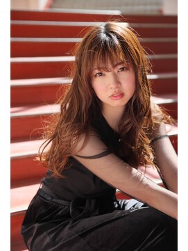 ソーホー ニューヨーク シズオカ(SOHO newyork SHIZUOKA) 束感のあるロングヘア