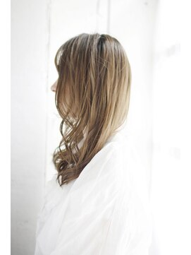 ミラー プラス エヌ(MIRROR+n) 20代30代40代 ウェットロングでひとひねり【宝塚】