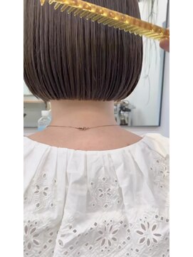 ロマリア 青山 南青山(Lomalia) ショートボブ☆　乾かすだけでキマるボブ　☆