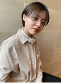ショートヘア/前髪あり/センター分けショート/若見えショート