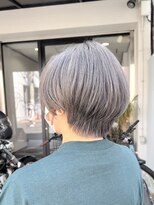 アンダーバーホワイト 広島 本通店(_WHITE)&nbsp;グレーシルバー