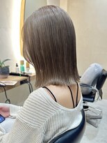 ヒビヲ(HIBIO) ワンブリーチダブルカラータッセルボブ切りっぱなしボブレイヤー