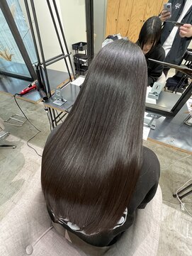 ラヴィエ(RAVIE) 【半田・髪質改善】縮毛矯正/トリートメント/マンツーマン