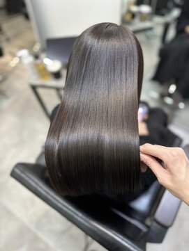 シンカ(shinka) うる艶ストレート＋チョコレートカラー