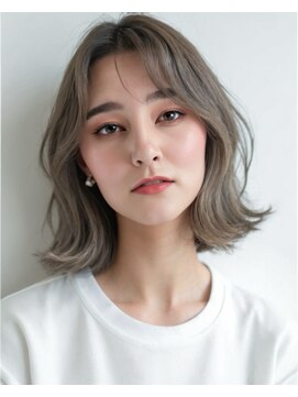 ミスグランディーヴィラス(Miss Grandee VILLAS) ナチュラル外はねボブ/ダブルカラー/グレージュ/20代30代40代