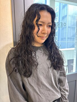 オッジバイケンジ(oggi by KENJE) ロング／横浜パーマ/くせ毛風パーマ/くるくるパーマ