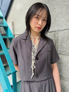 ウクク(UCUCU) 暗髪レイヤースタイル