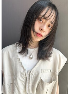 トリッカ 銀座(tricca) レイヤーミディ/ナチュラルストレート/艶感