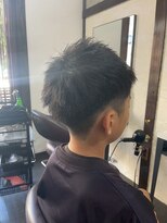 アクアマリン8810 ハチハチイチゼロ(AQUA MARINE 8810)&nbsp;波巻きツイストスパイラル/刈り上げセンターパート/北習志野