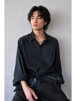 ロッジ(Lodge)&nbsp;黒髪センターパート×スパイラルパーマ