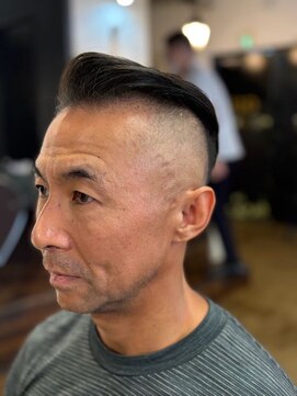 ワンワンオー バーバーショップ 博多店(@110 BARBER SHOP) フェザーアップ メンズパーマ イージーパーマ  クロップヘア
