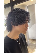 フェノメノン 岐阜(PHENOMENON)&nbsp;センターパート／ウルフ／波巻きスパイラルパーマ／ツーブロック