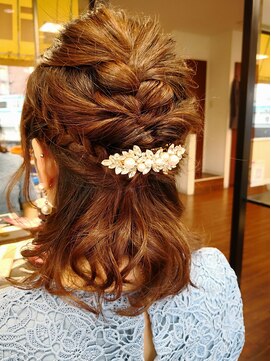 トリコヘアー Tlico Hair くるりんぱハーフアップ