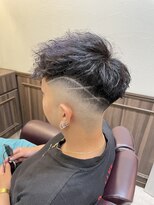 ミリオンバックス 上野(Million Bucks) ラインアートフェードスタイル
