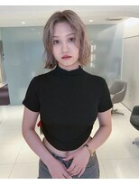 スノッブ(SNOB) グレージュボブ◯浜本大志