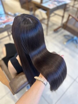 フォルテ 藤枝エピ店 透明感溢れるアッシュベージュ