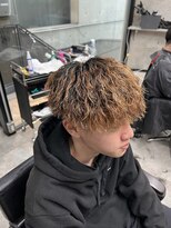 イーラ(era) メンズパーマブラウンカラー縦落ちツイスパ